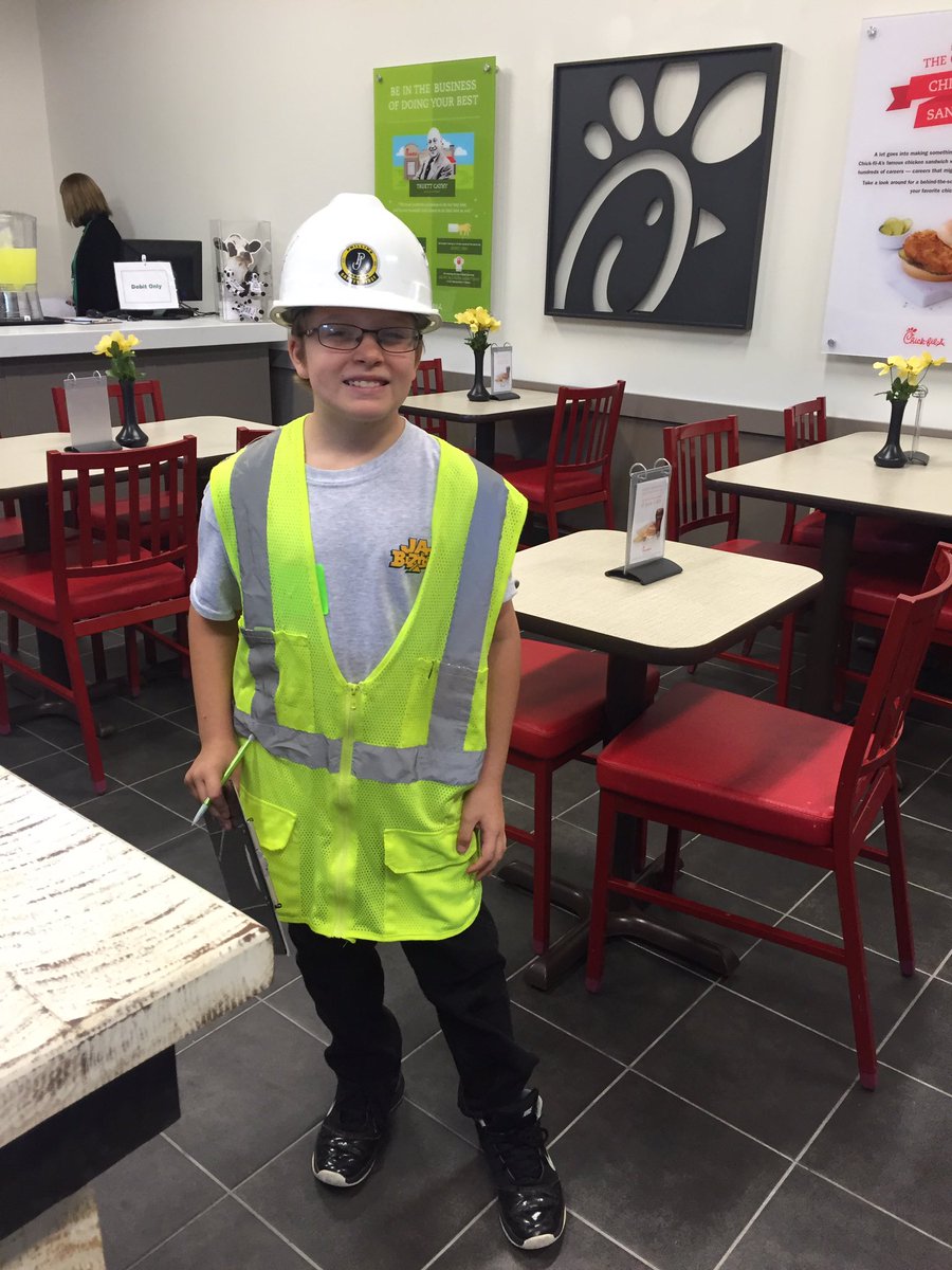 rockytopteacher's tweet photo. Some more great moments of FMES 5th grade at JA BizTown! #impactlocalreachglobal @SuzanneWampler https://t.co/K3qyGwDYkZ