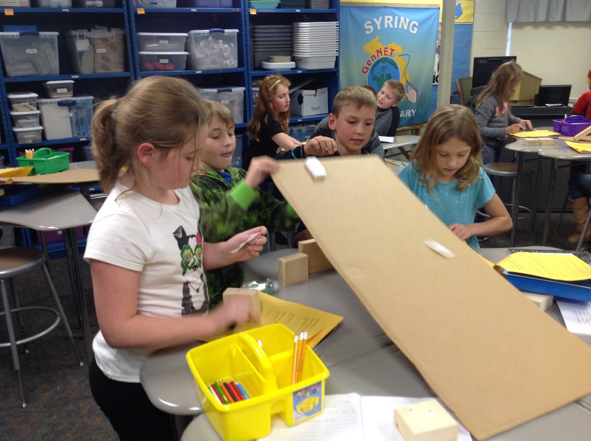 KaczorsThinkers's tweet photo. 3rd Ss learned ab force &amp; friction: slide experiment. @SyringDragons @swartz_creek https://t.co/O3sJ49ZeZN