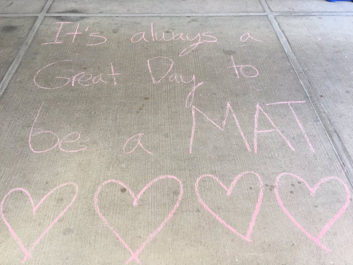 MiramonteHS's tweet photo. This (and a lot more positive messages) greeted students on campus today thanks to @matslinkcrew! https://t.co/pGOZeuIlfy