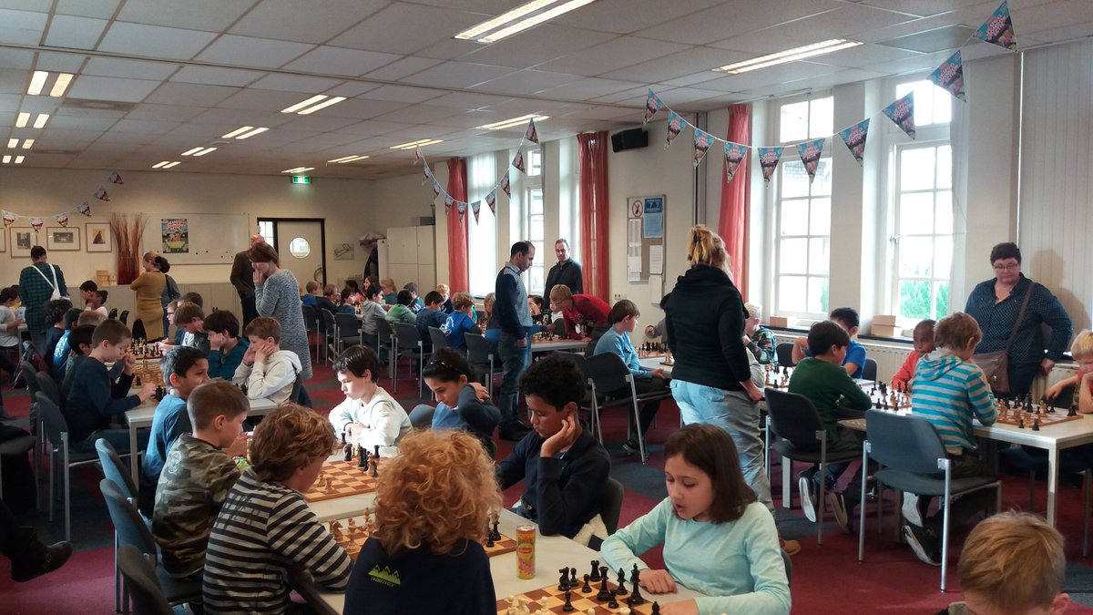 Robert Ris (@robertris) on Twitter photo 75 kinderen deden vandaag mee met 2e basisscholierentoernooi. Schaakles op scholen heeft effect! Groot succes! <a href="/AmstelveenSport/">AmstelveenSport</a> <a href="/Schaakweek/">SchaakweekAmstelveen</a> 75 kinderen deden vandaag mee met 2e basisscholierentoernooi. Schaakles op scholen heeft effect! Groot succes! <a href="/AmstelveenSport/">AmstelveenSport</a> <a href="/Schaakweek/">SchaakweekAmstelveen</a>