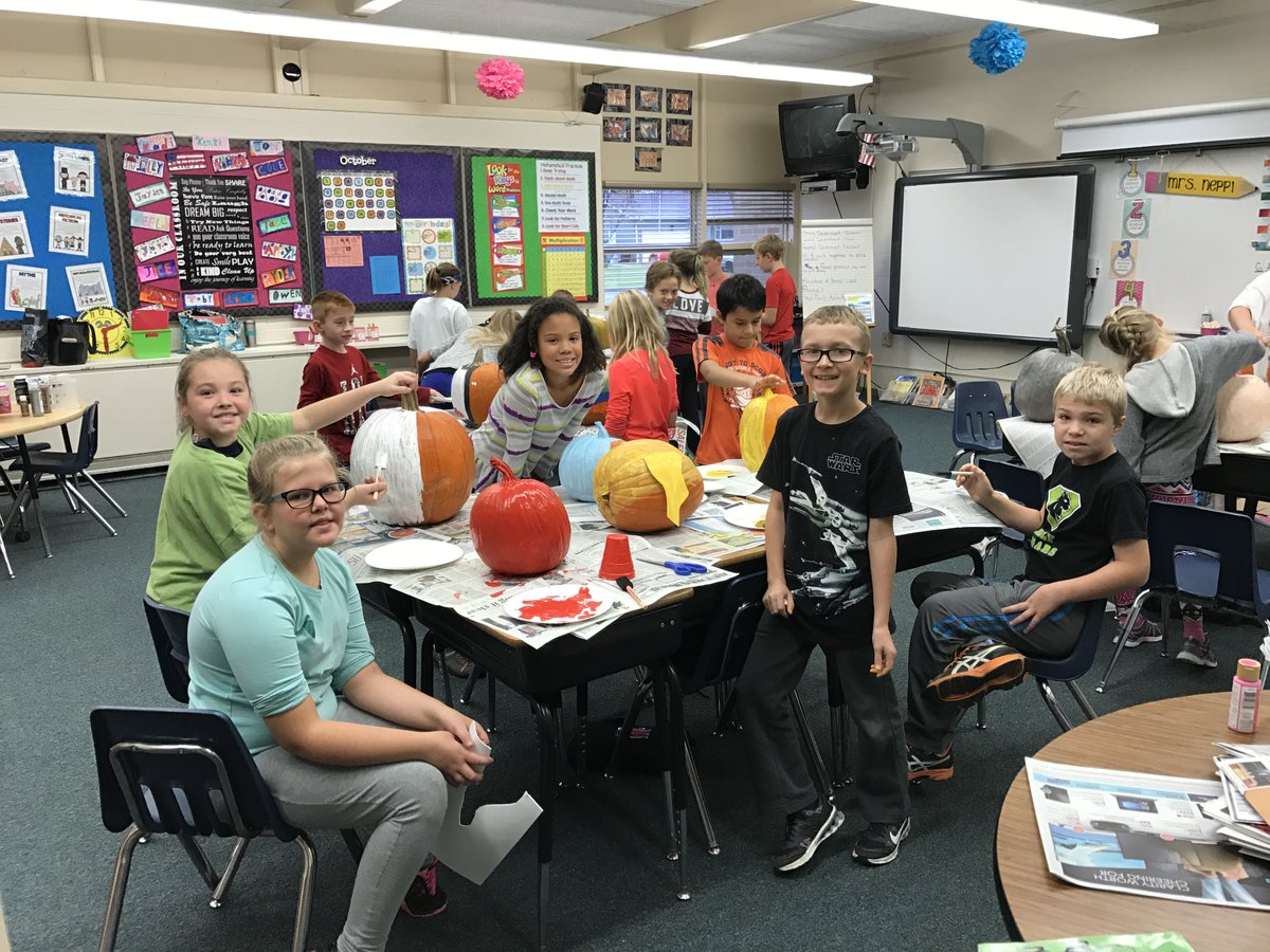 neppl4thgrade's tweet photo. Having fun making our character  pumpkins #learningatkelly https://t.co/qN6YVgppxG