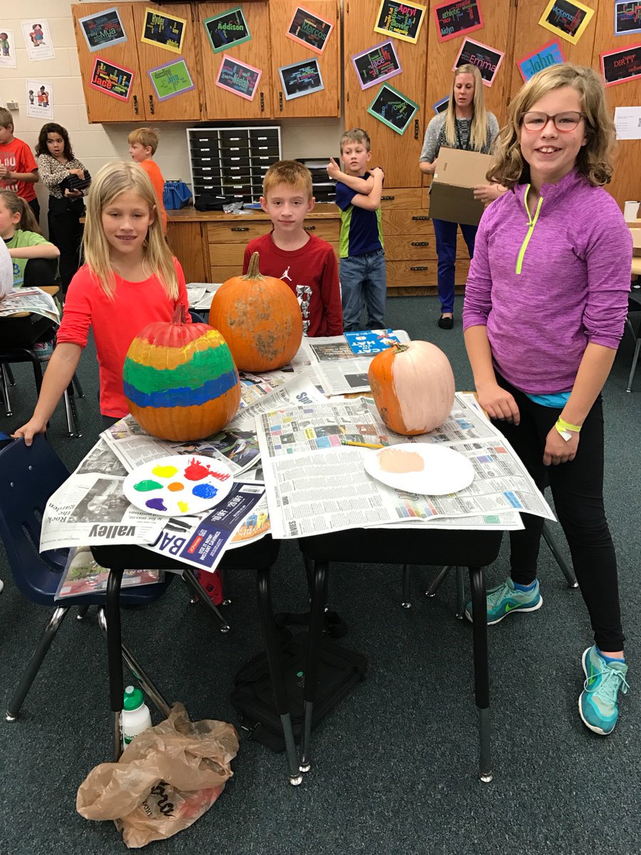 neppl4thgrade's tweet photo. Having fun making our character  pumpkins #learningatkelly https://t.co/qN6YVgppxG