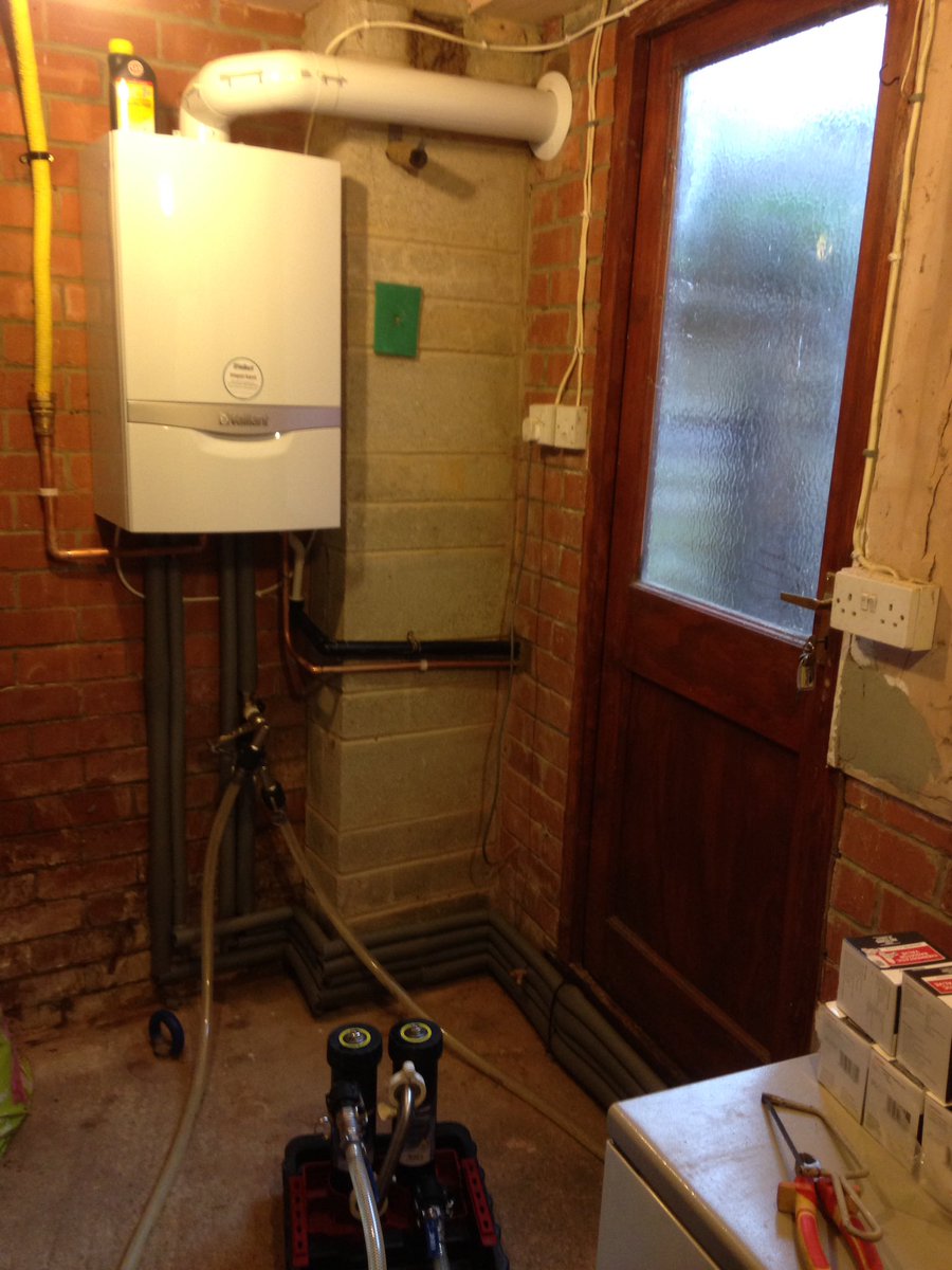 pdinstallations's tweet photo. Another ferroli goes down hill and that's just the flue!.
We will sort it.....in goes reliability. https://t.co/jZ42TOhDHi