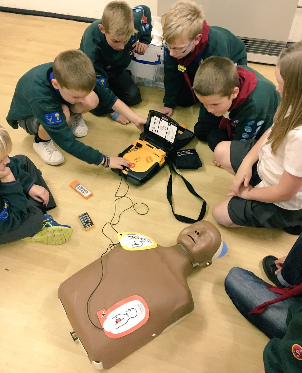 cardiacsmart's tweet photo. Teaching @worldscouting #wilmslow the importance of CPR &amp; AED @CheshireScouts @6thWilm https://t.co/Qp7mTVDO6e