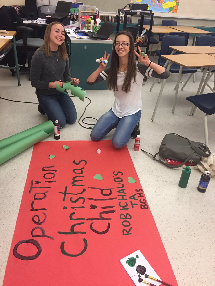 RonRobi's tweet photo. #supportRobi #OCCRobi @BGrandinCCSD these TA kids are making a difference! #shoeboxes #love #giving RT @anna_bettman https://t.co/sm9kQPgbAr