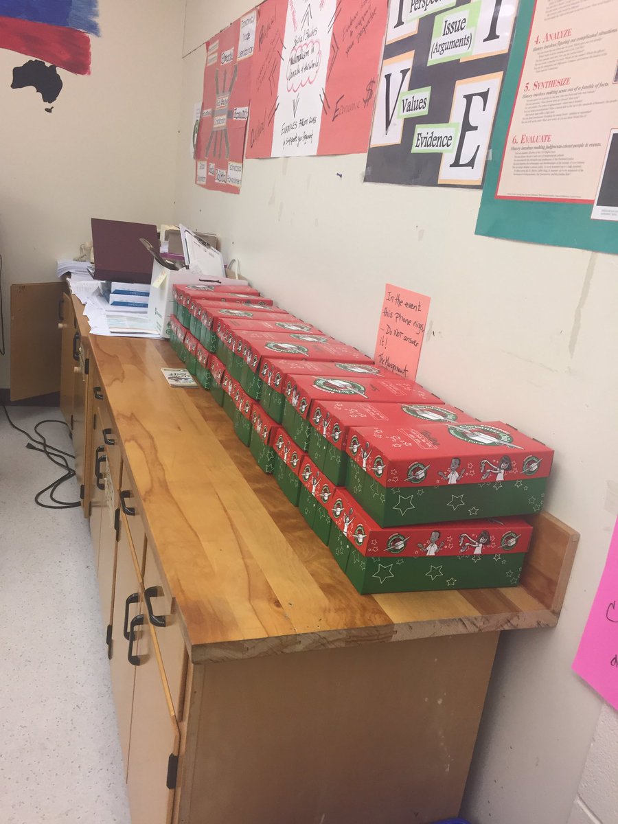 RonRobi's tweet photo. #supportRobi #OCCRobi @BGrandinCCSD these TA kids are making a difference! #shoeboxes #love #giving RT @anna_bettman https://t.co/sm9kQPgbAr