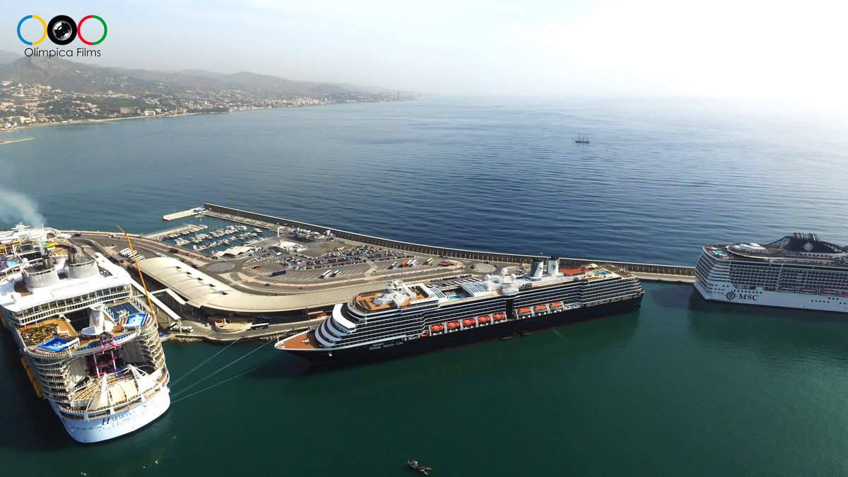 OlimpicaFilms's tweet photo. Seguimos creciendo y seguimos trabajando! Hoy en el Puerto de Málaga #drone #puerto #costadelsol #crucero #barcos #malaga #turismo https://t.co/209GCiWuIk
