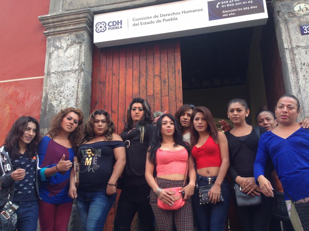sinetiquetasorg's tweet photo. #Puebla: Mujeres trans exigen al Ombusdman intervenir ante discriminación institucional https://t.co/JlrRaJiQnh 
Por @ituss79 https://t.co/vuXZDWuNCB