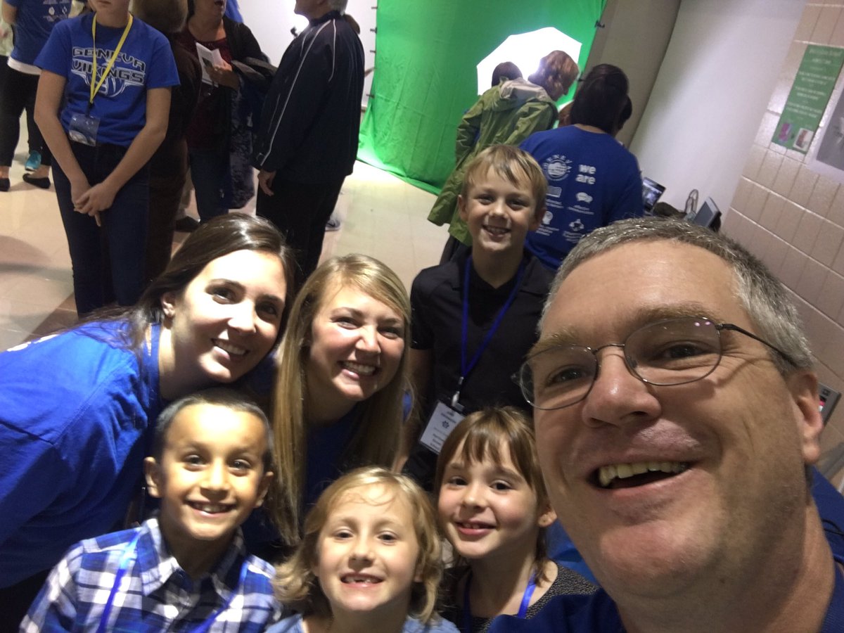 MrsCotterHSS's tweet photo. Innovation Forum 2016! @Geneva304 @HSSPrincipal #keepmovingforward #2ndgraderocks #gocubbies https://t.co/QurgRrLeSo