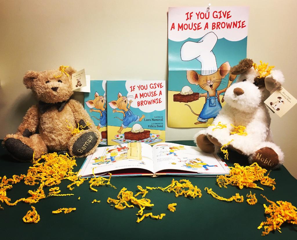 Barnsie and Noble are ready for storytime this Saturday at 11am! Are you? #Bnstorytime #Ifyougiveamouseabrownie