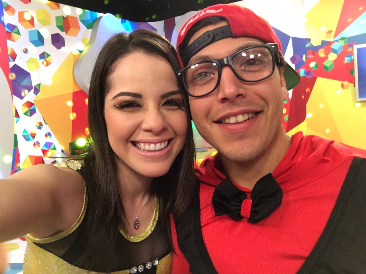 ArelyTellez's tweet photo. #Acabatelo https://t.co/7sYAIbpLH1
