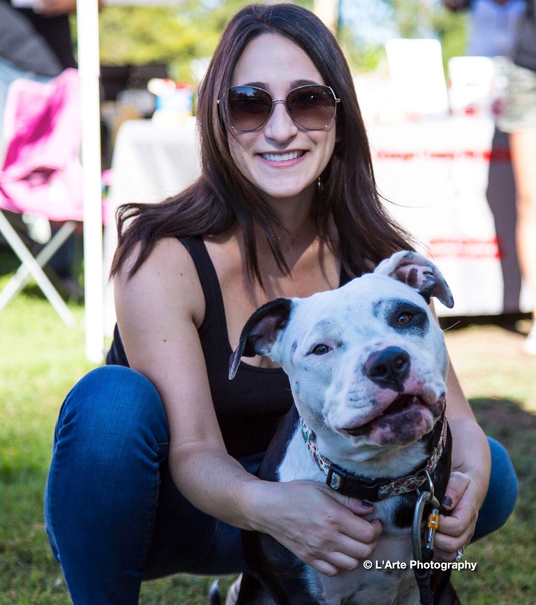 ConsciousK9's tweet photo. What a great day for dogs and their owners. #NationalPitbullAwarenessDay https://t.co/0VrkQy1vbz