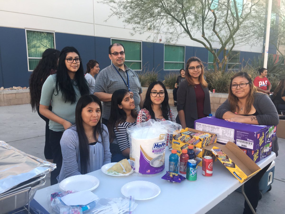 WHS_WarriorWay's tweet photo. Some great booths here at the Fall Festival! #culinary #artclub #hispanicclub https://t.co/iJfprVjFq5