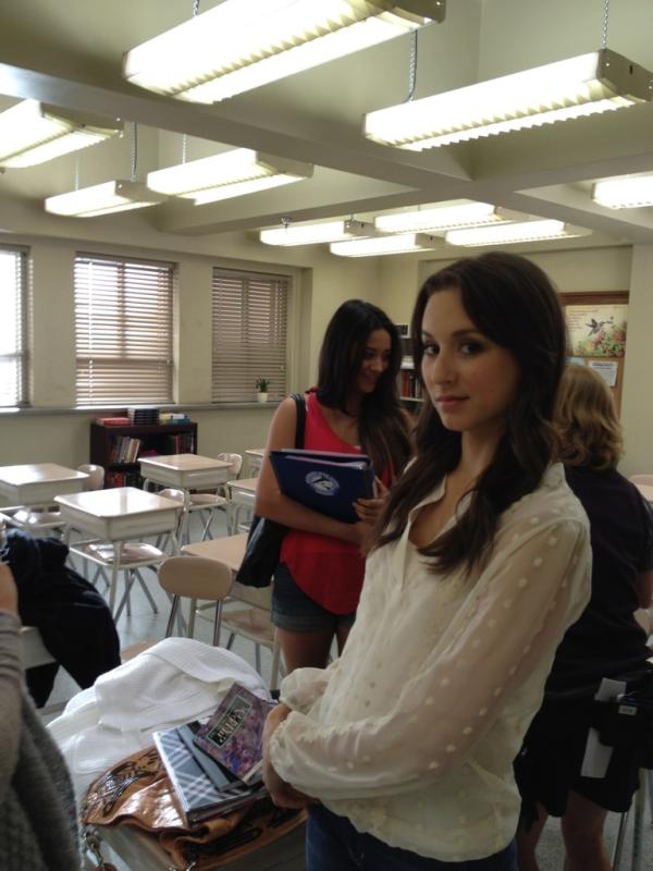 weblittleliars's tweet photo. todo começo tem seu fim! #PLLFinale https://t.co/4igHrW2EuX