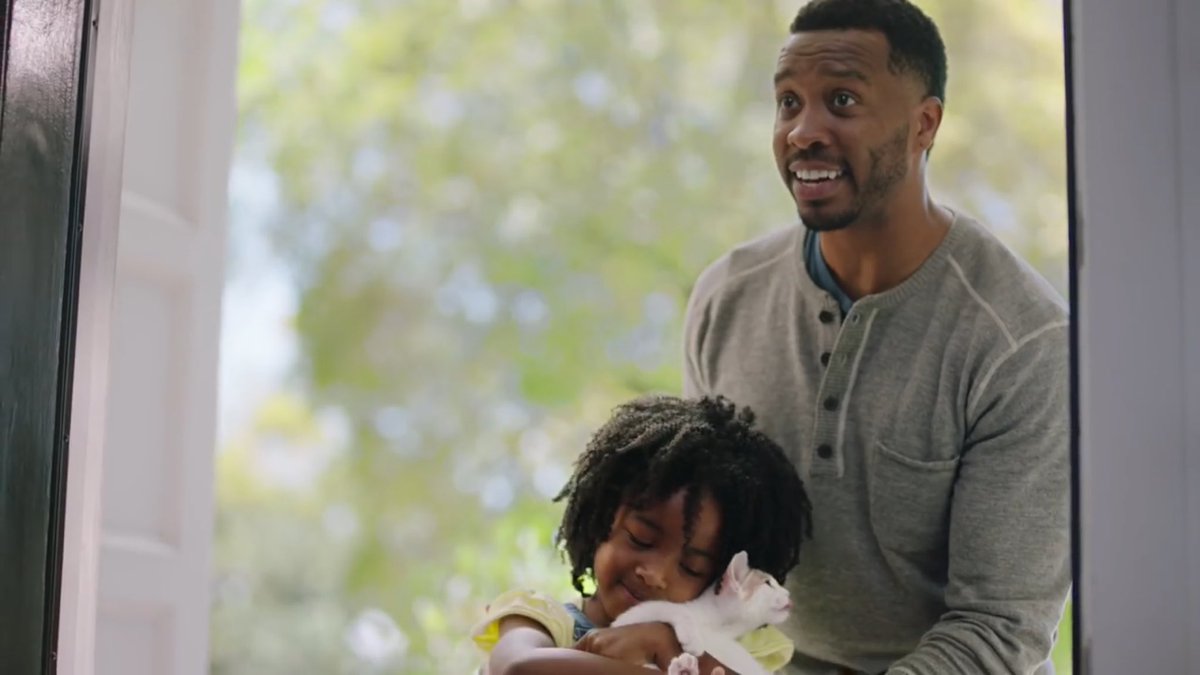SadeDevine_'s tweet photo. "Please can we keep it, Mom"! @Nationwide @OsbrinkAgency @OsbrinkKids screenshot from a recent Nationwide National commercial https://t.co/675XIkGzPx