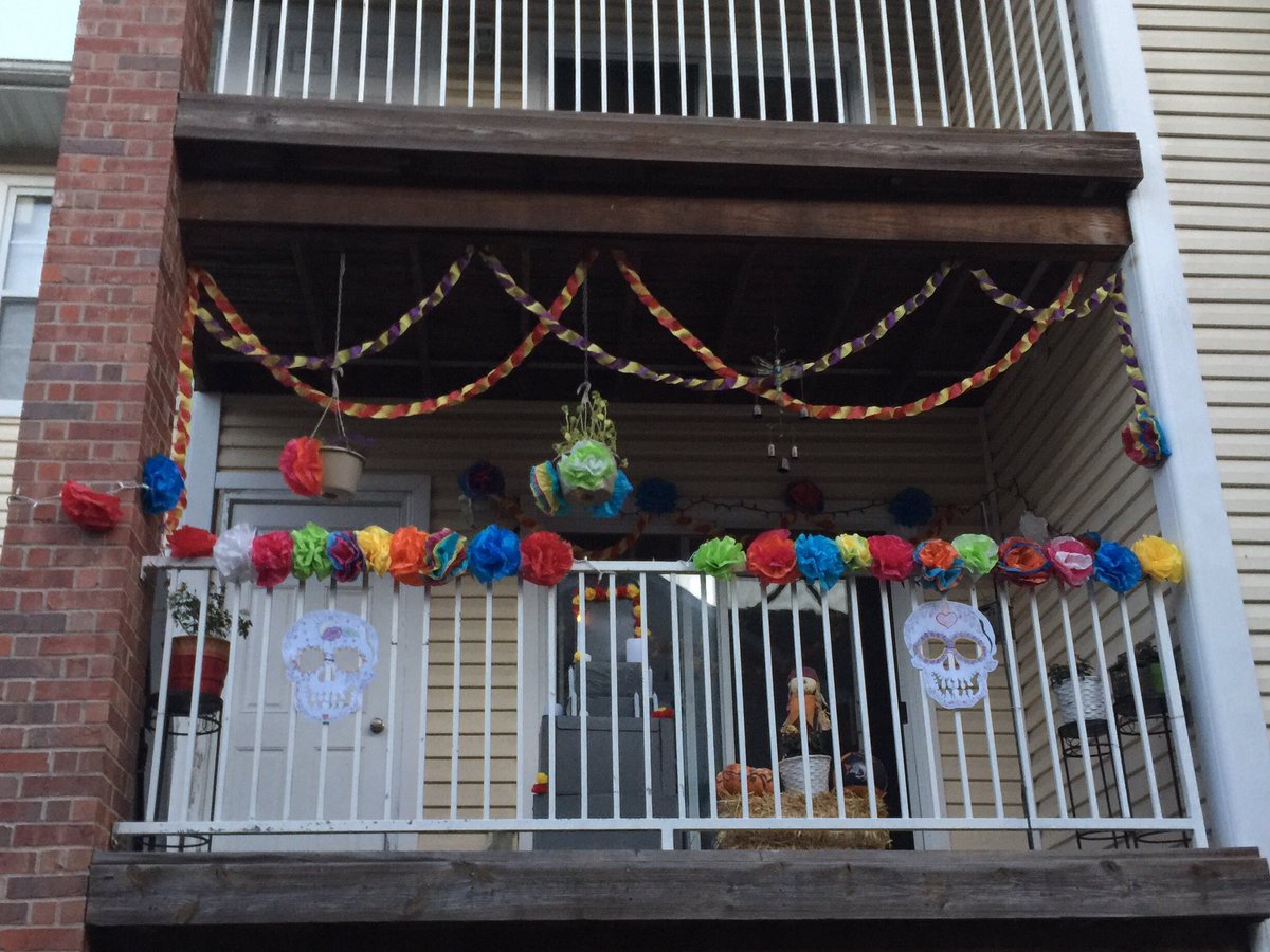 CarlyleSGF's tweet photo. Getting ready for #Halloween at The Carlyle! #sgf #Ozarks #417 #apartmentlife #deckdecorating https://t.co/nLy2zZwmN3