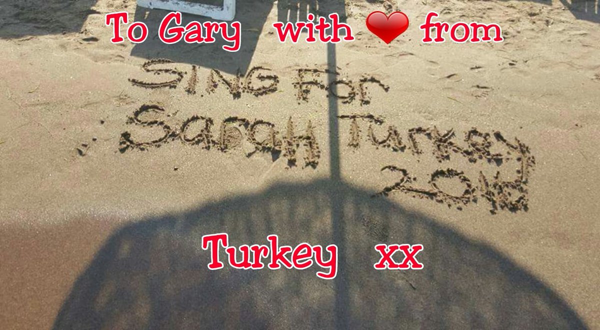 KendallTTHQ's tweet photo. @GaryBarlow 
Barlows Beach Tour 🏄🌴🐳😎
💙 #SingForSarah 💙 https://t.co/axZnqcZzbU