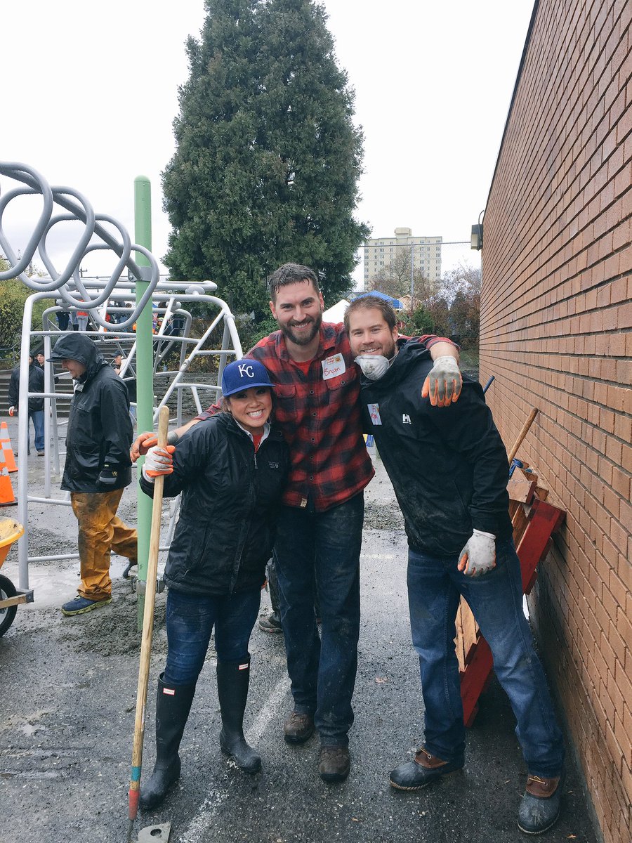A little rain in the PNW won't stop this team ☔️️ #playmatters #kaboom