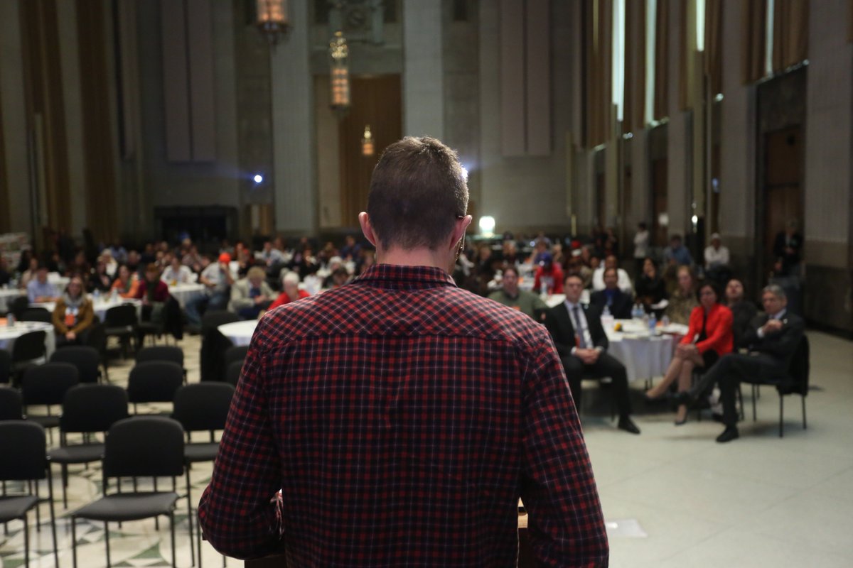 the room is listening, spreading the word, finding solutions together! Now it's time to talk #solidarity #millennialsfightback #GenYAsksY