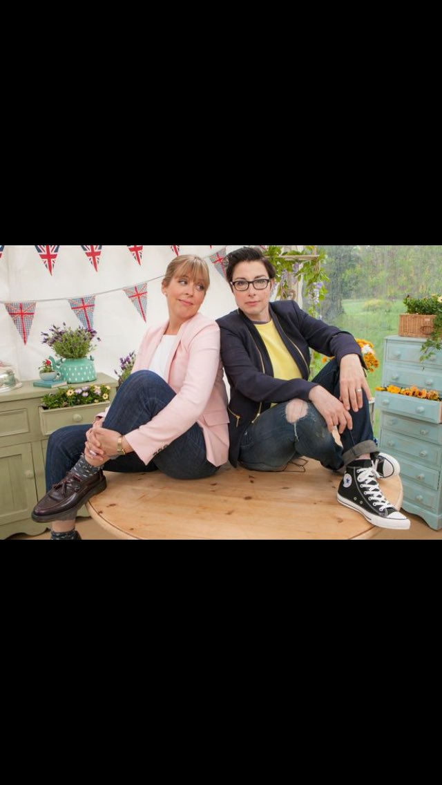 KATNlSSLAWRENCE's tweet photo. IM GONNA MISS MEL AND SUE SO MUCH THO QUEENS  #GBBOFinal https://t.co/1qOAuo60xB