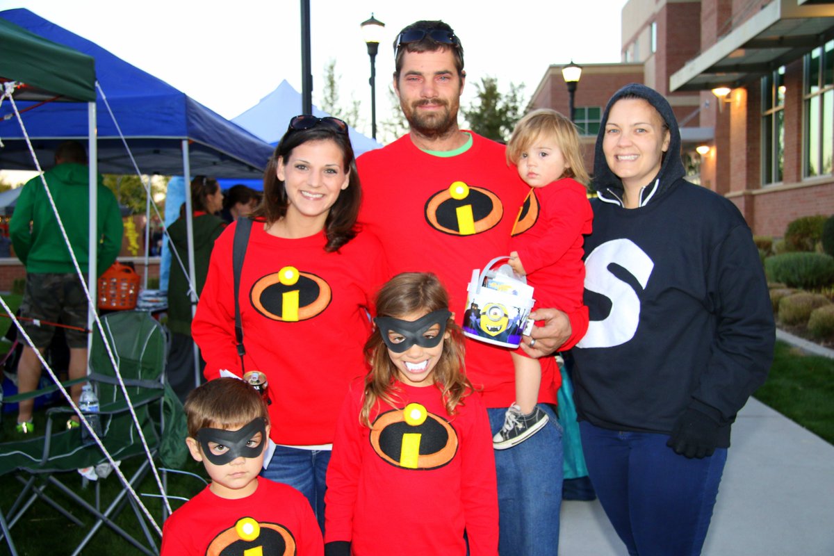 MeridianIdaho's tweet photo. It's time for another INCREDIBLE Trunk or Treat! We'll see you tomorrow (Thurs) at Meridian City Hall, 6pm-9pm. #MyMeridian #MeridianFall https://t.co/EcNxUXtvO4