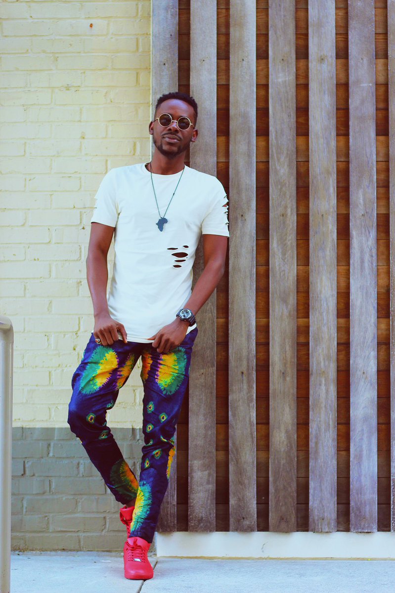 adekunleGOLD's tweet photo. I can model too 😢. Please RT this, my customer might just be on your timeline. https://t.co/s2vEvEfGul