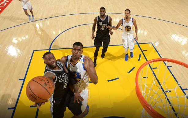 BleacherReport's tweet photo. Jonathon Simmons dropped 20 points on the Warriors yesterday. But he once PAID $150 just to try out for the D-League
https://t.co/szKW9xIjdW https://t.co/kbpRt84kgI