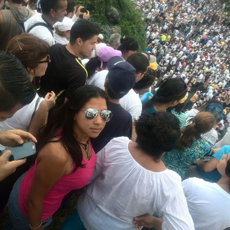 lebasialim's tweet photo. #TomaDeVenezuela  Presente!! #Revocatorio2016 #RevocaloYa https://t.co/NOx8yrXHDP