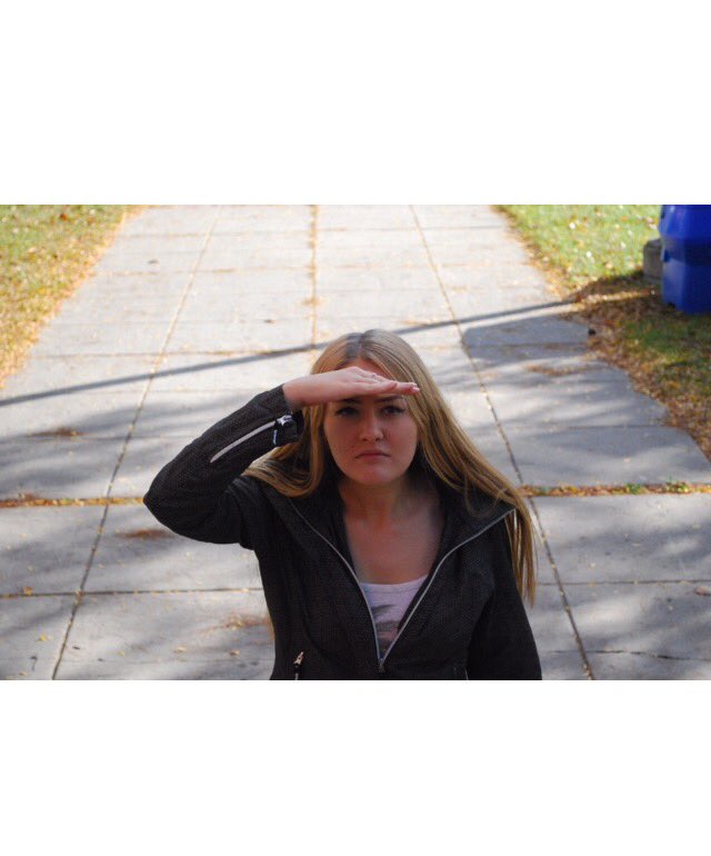 eva_kenyonn's tweet photo. When you see someone flirting with Bae https://t.co/odJlEtBGDZ