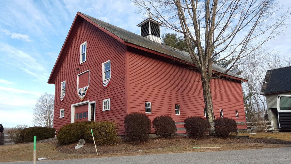 QHBofME's tweet photo. Beginning of a renovation of a nearly 200 year old barn. #OldBarn #Bethel #Maine  #QualityBuilding https://t.co/yWt6ICGzA7