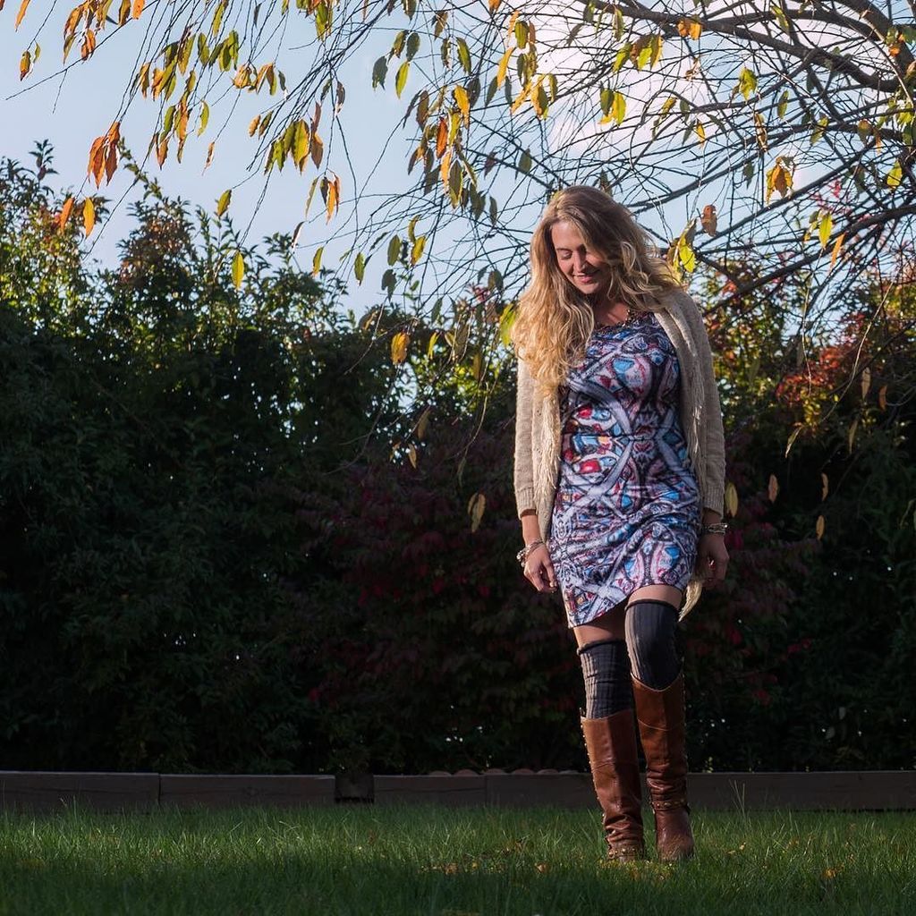 togetherinstyle's tweet photo. Embracing the #fall on a #beautiful day. #Dresses by @charleefineart #fashions #fashionbraโฆ https://t.co/ShndMv1K4j https://t.co/lzdeezSwoZ