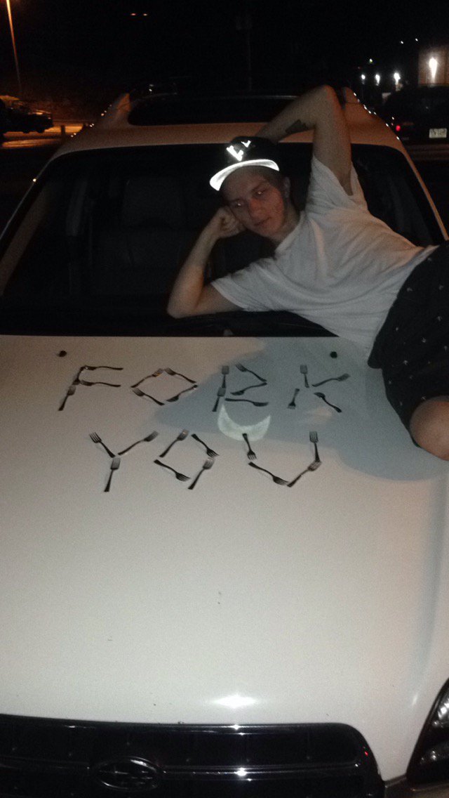 mich_meesh's tweet photo. #hbdseth #forkyou https://t.co/UhJKBIh8Mk