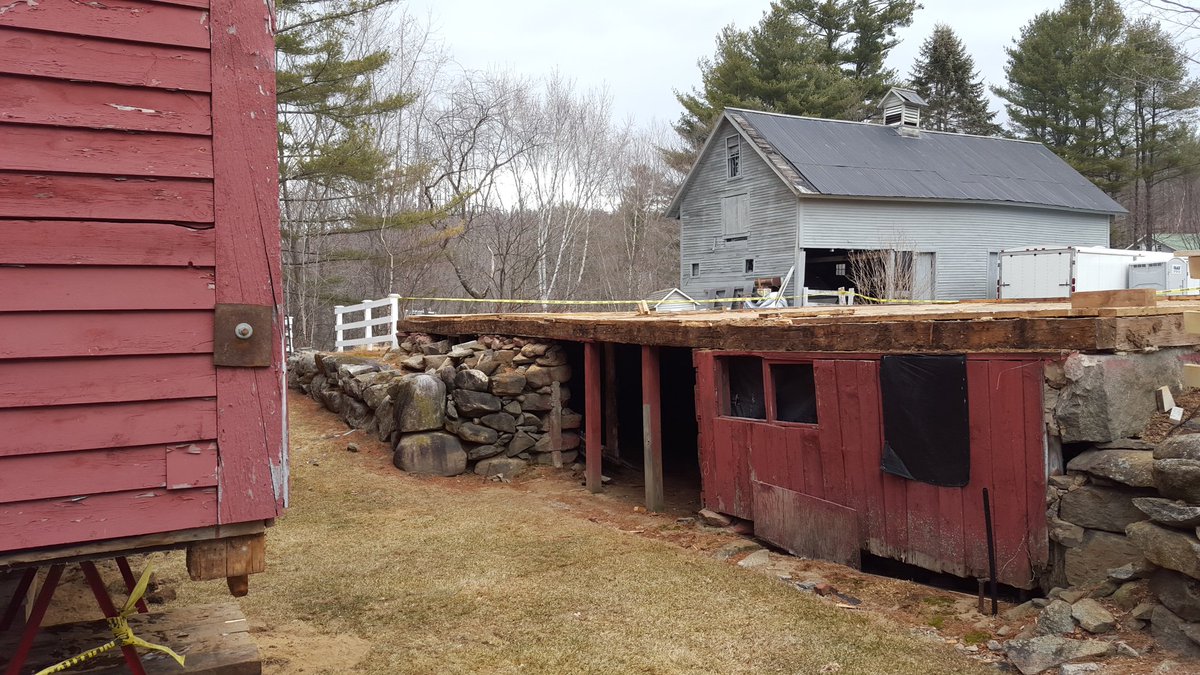 QHBofME's tweet photo. Moving the 200 year old barn so we can give her a new foundation #OldBarn #MovingTheBarn #renovation https://t.co/q6ZwQyCsl0