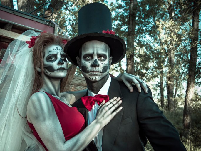 Retweet if you guys are excited for Halloween! #halloween #halloweencostume
