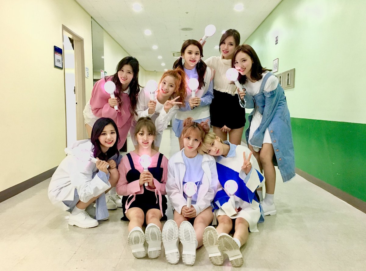 GiovannisSoto's tweet photo. #TwiceProtectionSquad #OneInAMillion #AntiantiTWICEcampaign
Bellezas <3 https://t.co/rEPga74Wdw