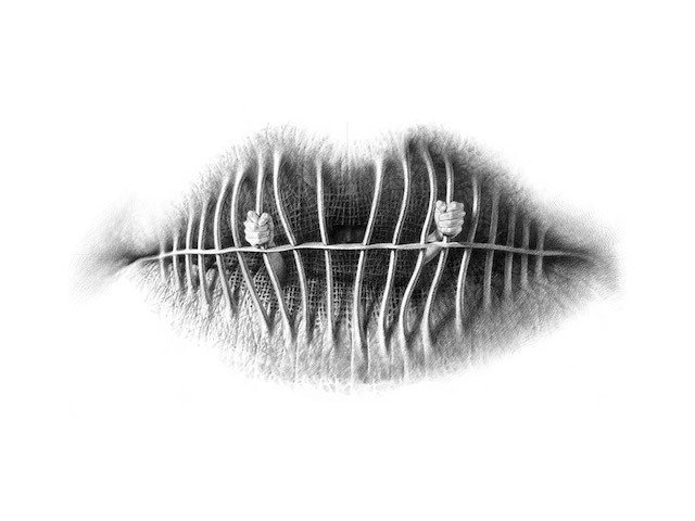 fubiz's tweet photo. Surreal Pencil Drawings of Lips https://t.co/4t9B9wwQhL https://t.co/6zdPwUQb03