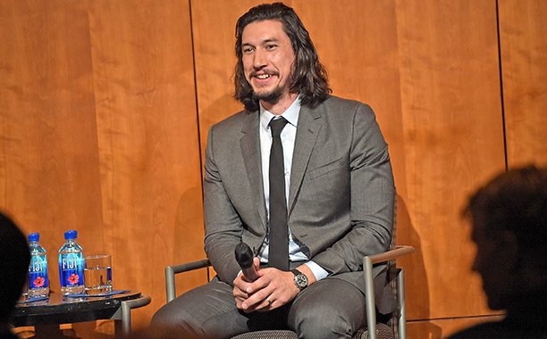 'Paterson' Star Adam Driver Says Parallel Parking a Bus is Easier Than Writing Poetry

ew.com/article/2016/1…