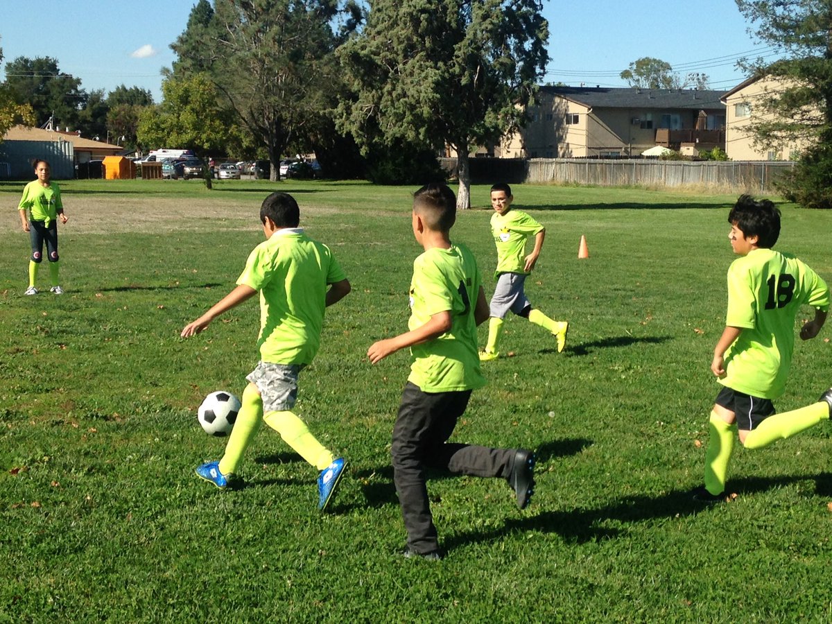 riovistaCARES's tweet image. @wrenave is ready for the game today! ⚽️get ready @elmocares #asprocks