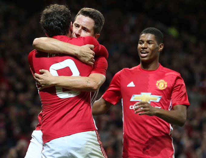 We lose together, we win together! 🔴🔴🔴 Perdemos juntos, ganamos juntos! @ManUtd https://t.co/BWZfDQWlXT