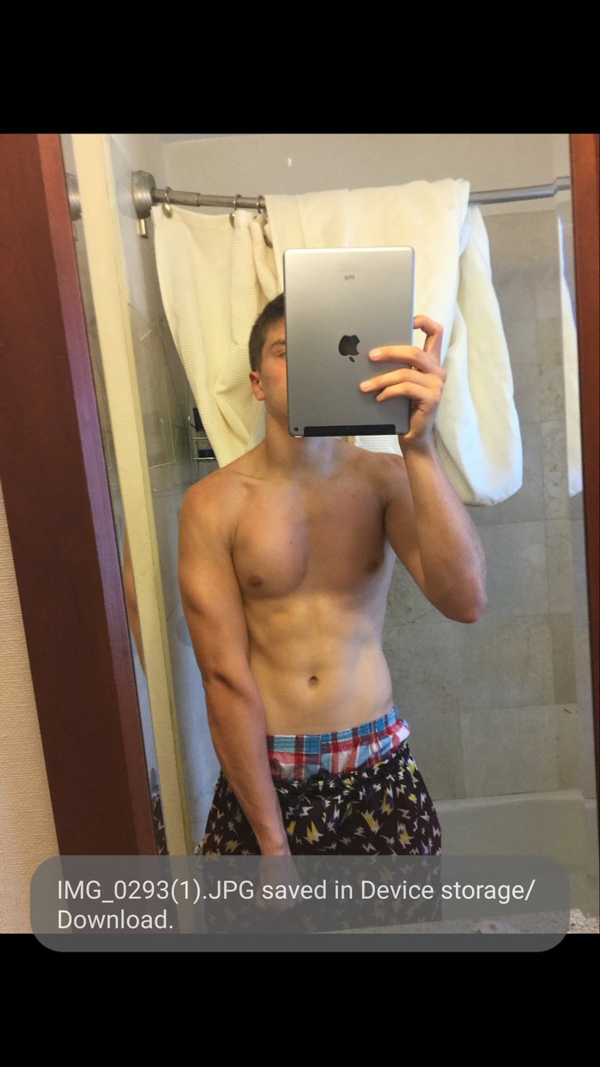 declan_James6's tweet photo. After 3 months of the hardest workouts I've ever done im proud to say i completed the bar brothers program. @NovovicLazar  before and after https://t.co/qHTSiqeE6W