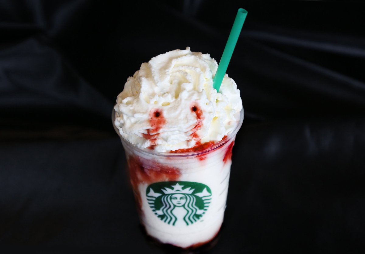 "Vaat?! I just vanted a leetle sip!"
-Dracula
#FrappulaFrappuccino returns! But only through Halloween.