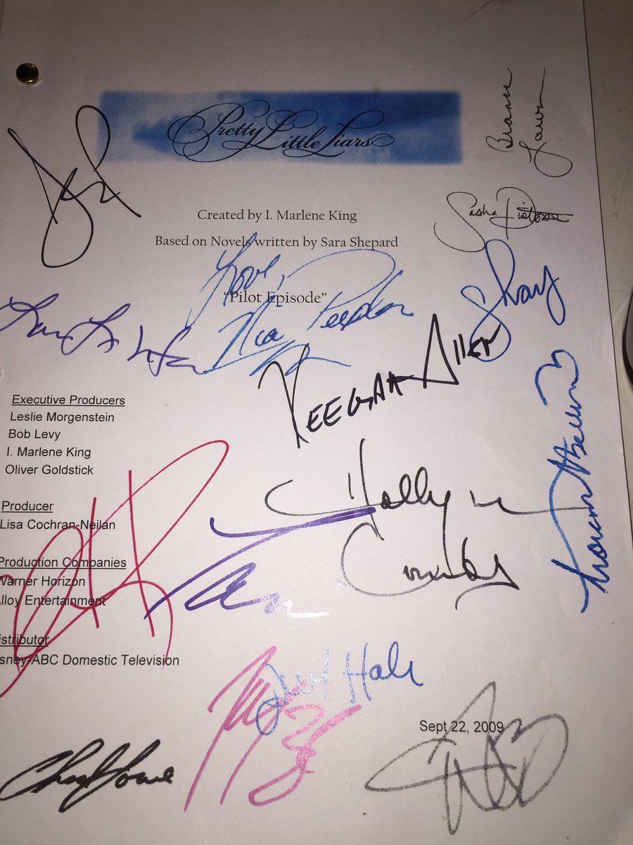 MorePLL_'s tweet image. hoje eu olhei essa foto e me trouxe muitas lembranças + #PLLFinale