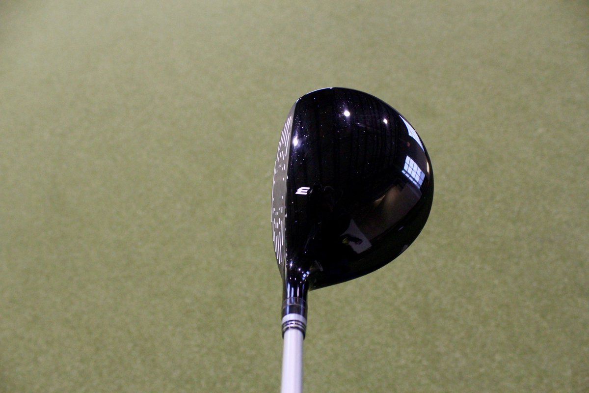 TourEdgeGolf's tweet photo. #SUPERMETALISHERE First in-hand pics of the game-changing Exotics XJ1 fairway wood! https://t.co/ygDbZixZut