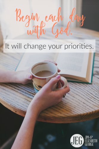 JEGeorgeAuthors's tweet image. Before the day gets going, fill your mind with God’s mind. "A Woman After God's Own Heart" can help: 
jegeorge.co/2eFy4kz.