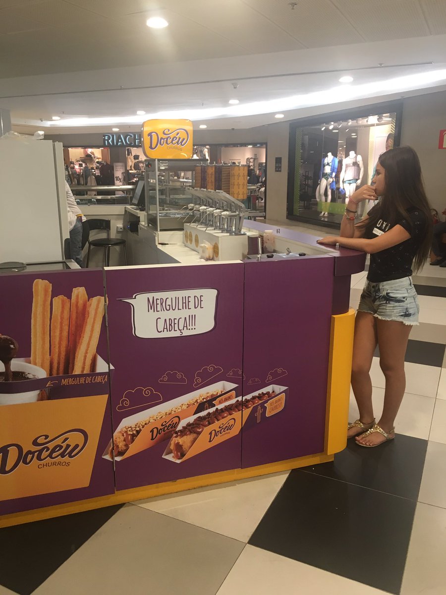 blogmalapink's tweet photo. As gordinhas da lancheira atacam novamente! #churros #doceu #doceuchurros https://t.co/XhobbUx1sE