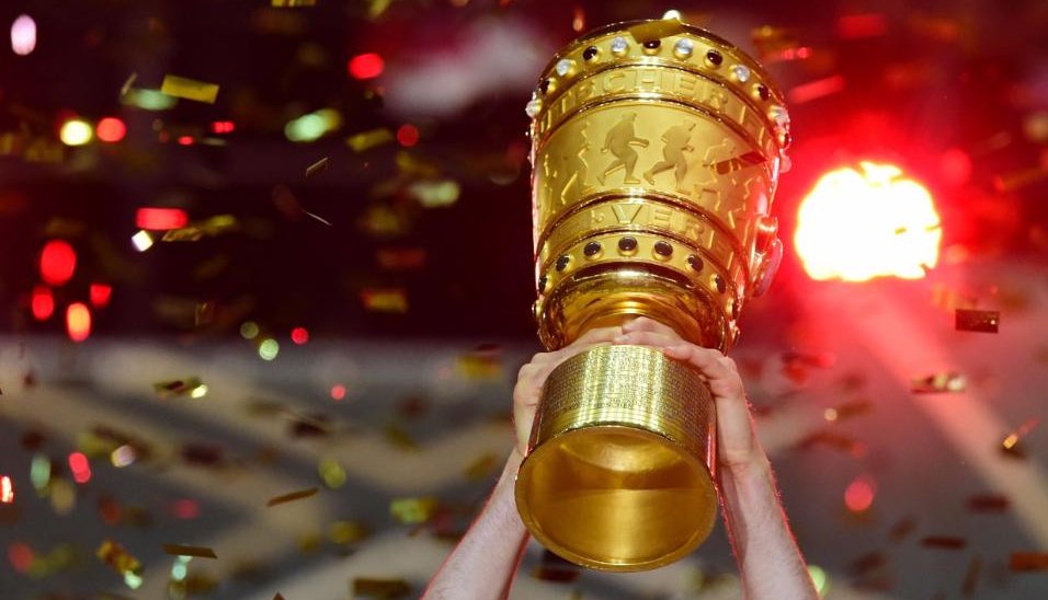 SPORTBILD's tweet photo. #DFBPokal-Auslosung: #Hambuechen zieht drei Bundesliga-Duelle! #Bayern #BVB https://t.co/3CTT6c40sC https://t.co/1cuYOqS3GY