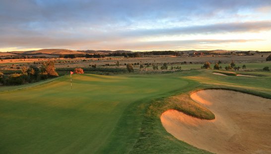 18 Holes for TWO with a Cart and Drinks <a href="/ClubMandalay/">Club Mandalay</a> <a href="/Golf_Vic/">Vic_GOlF</a> <a href="/GolfAust/">Golf Australia ⛳️</a> @Golf_Month ow.ly/WL2r305xXZW