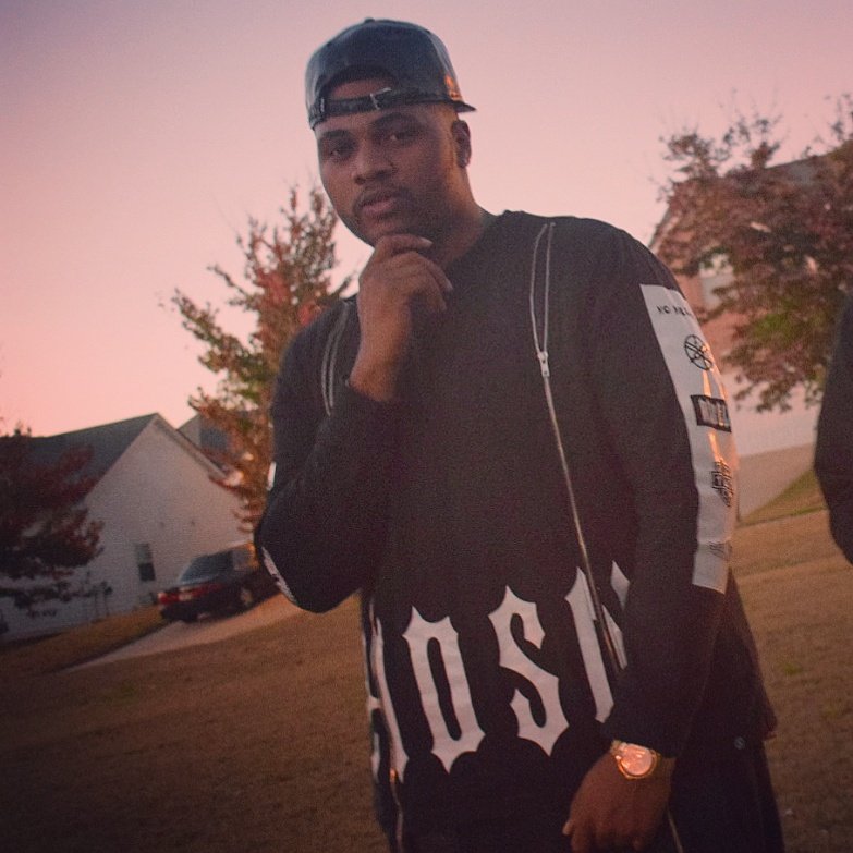 God_Kelz's tweet photo. Artist: @IamDeonBoston @EddieKashaveli
📸:@PolaroidKelz (on ig)
#photography #photographer #rabbidgang #atlanta #squad #vltr #like4like https://t.co/Nblb4IPm5D