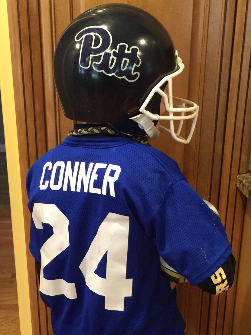 hailpitt95's tweet photo. Had to be creative, but got son's Halloween costume locked down for his fav athlete #H2P #Rolemodel @cjlquips @JamesConner_ @PittBorghetti https://t.co/k9crwp2i7w