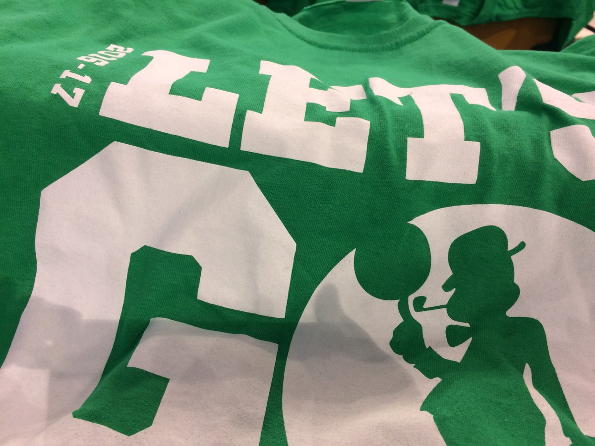 PamCrosstalk's tweet photo. Temps are cool, garden color is green @celtics are back #possibilities #seasonopens https://t.co/9EWIH2sy4f